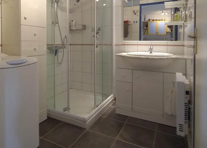 2 Pièces - Bien équipé Pour 4 Personnes - Fr-1-803-17 Apartamento Le Lavandou